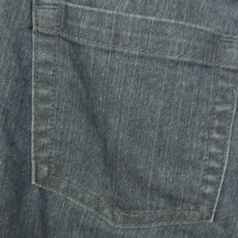 Antthony Originals Women's Size 6 Embroidered, Rhinestone accented Jean Shorts
